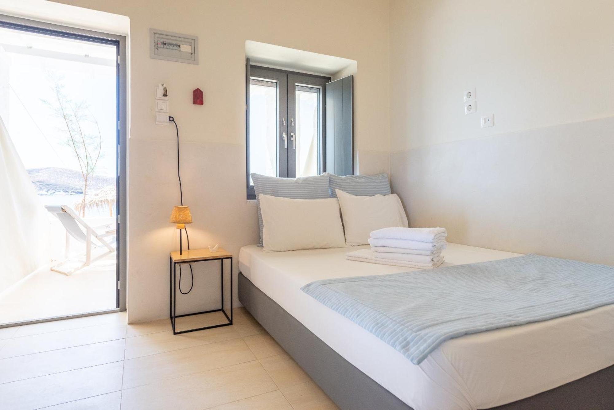 Emily Hotel Vari  Ngoại thất bức ảnh
