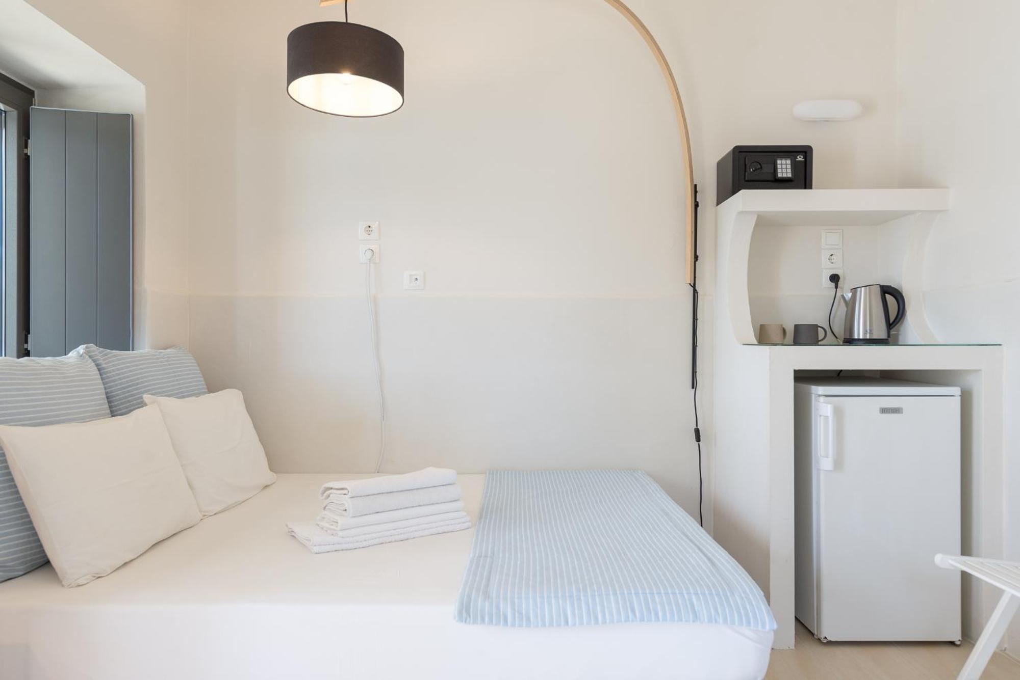Emily Hotel Vari  Ngoại thất bức ảnh