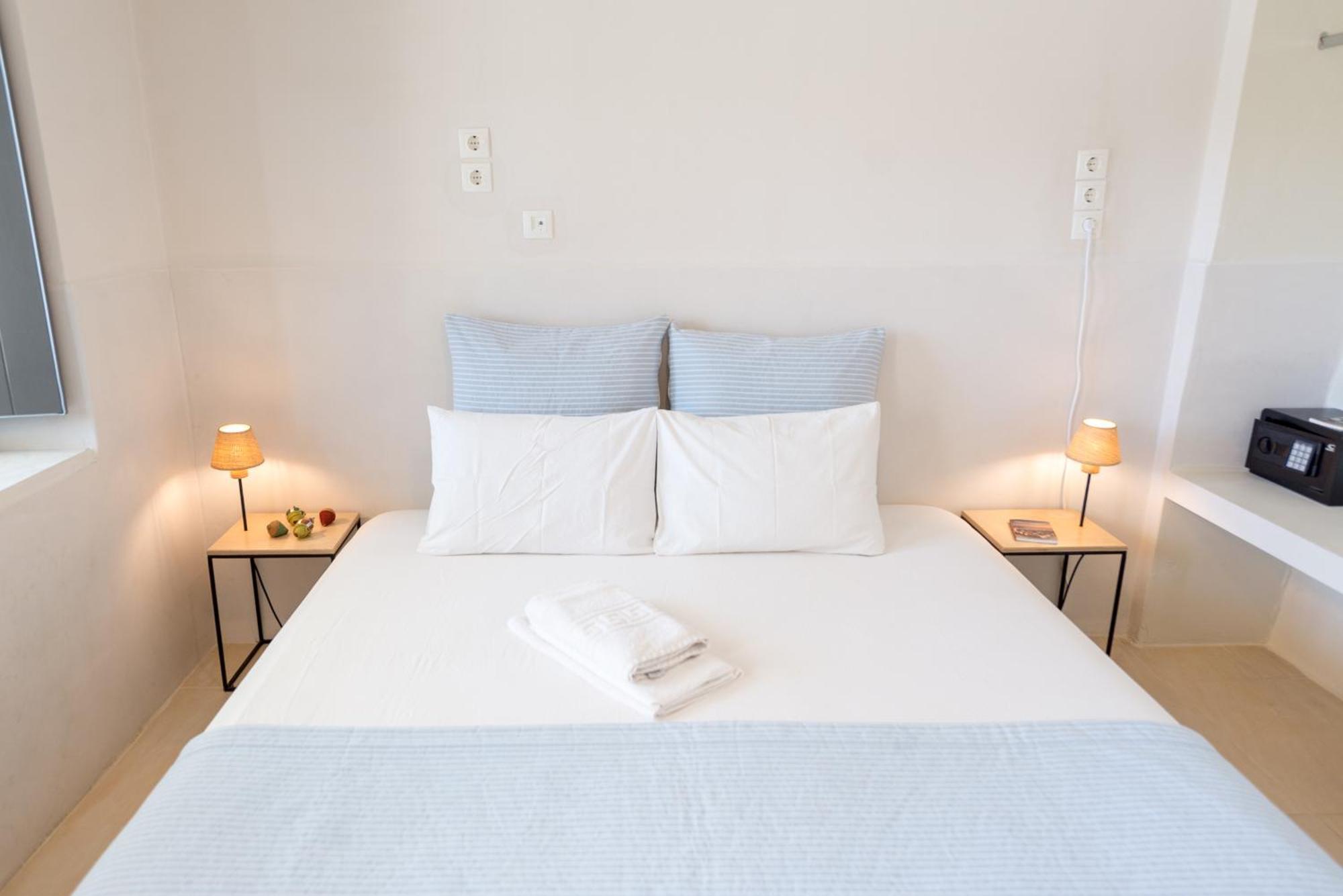 Emily Hotel Vari  Ngoại thất bức ảnh